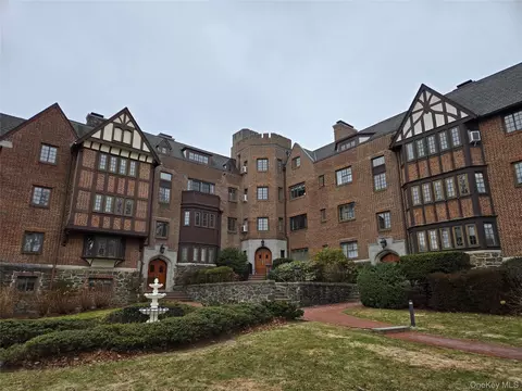 6 Davis Ave #A11, Rye, NY 10580