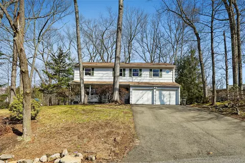2 Barbara Ln, Ramapo, NY 10952