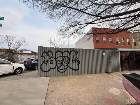 2072 Eastern Pkwy, New York, NY 11207