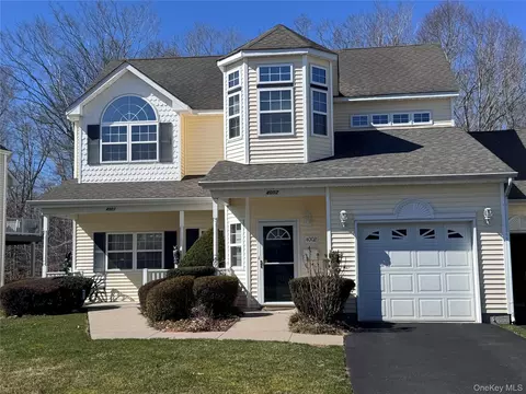 4001 Saint Andrews Ave #4001, Riverhead, NY 11901