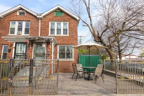 114-83 145th St, Jamaica, NY 11436