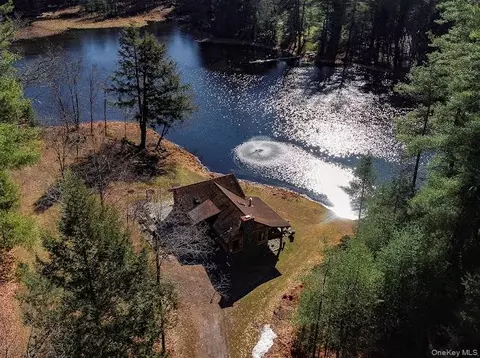 56 Beaver Brook Rd, Highland, NY 12792