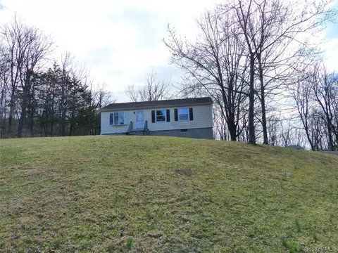 25 Liberty Corners Rd, Pine Island, NY 10969