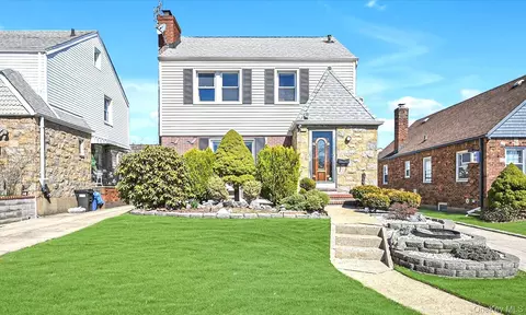 163-29 16th Ave, New York, NY 11357