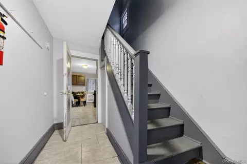 Entry Way - 113 Old Bay St, Peekskill, NY 10566 photo 1 of 8