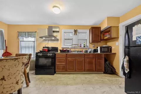Kitchen - 113 Old Bay St, Peekskill, NY 10566 photo 1 of 4