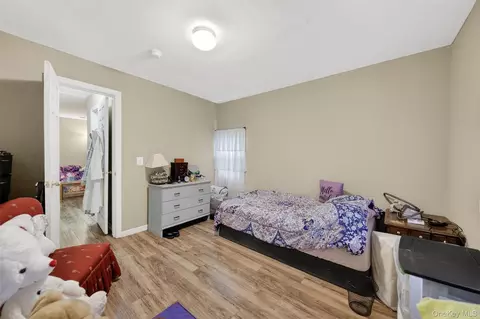 Bedroom - 113 Old Bay St, Peekskill, NY 10566 photo 1 of 7