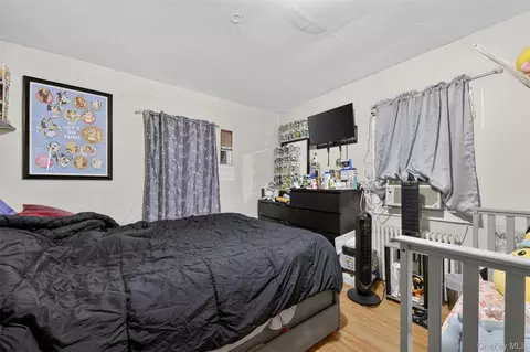 Bedroom - 113 Old Bay St, Peekskill, NY 10566 photo 5 of 7