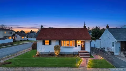 67 Myers Ave, Hicksville, NY 11801