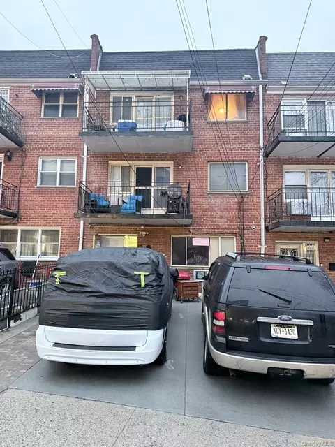 141-14 85 Rd, Jamaica, NY 11435