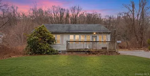 2 Wagon Ln, Brewster, NY 10509