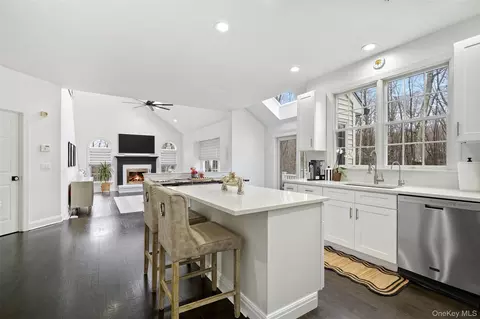 Kitchen - 31 Split Rock Rd, Pound Ridge, NY 10576 photo 3 of 3