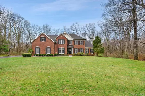 Exterior - 31 Split Rock Rd, Pound Ridge, NY 10576 photo 3 of 3