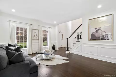 Entry Way - 31 Split Rock Rd, Pound Ridge, NY 10576 photo 3 of 6
