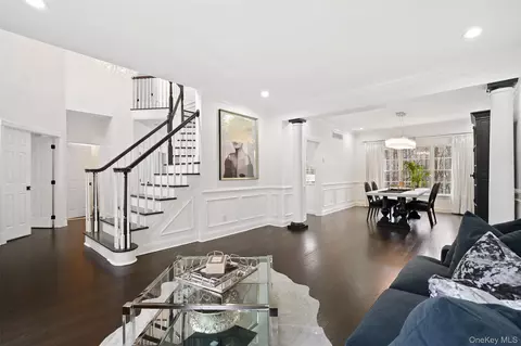 Entry Way - 31 Split Rock Rd, Pound Ridge, NY 10576 photo 2 of 6