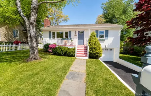 8 Seneca Ave, White Plains, NY 10603