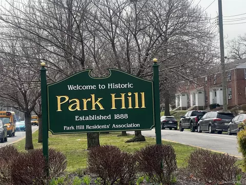 150 Rumsey Rd, Yonkers, NY 10705