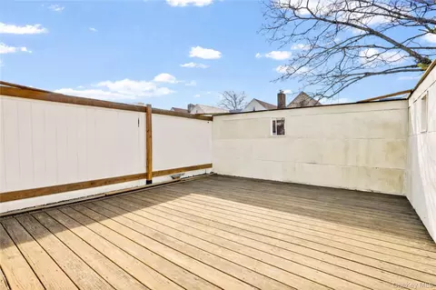 Exterior - 136-76 71st Rd, Flushing, NY 11367 photo 5 of 8