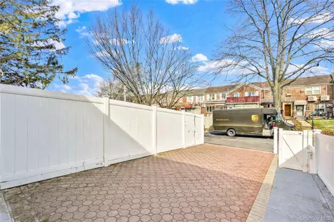 Exterior - 136-76 71st Rd, Flushing, NY 11367 photo 3 of 8