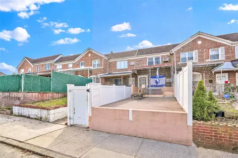 136-76 71st Rd, Flushing, NY 11367