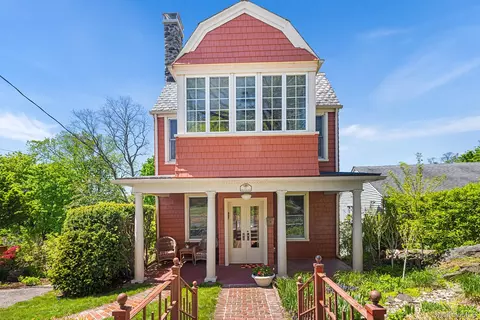 17 Upland Ave, White Plains, NY 10604