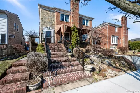 307 W Penn St, Long Beach, NY 11561