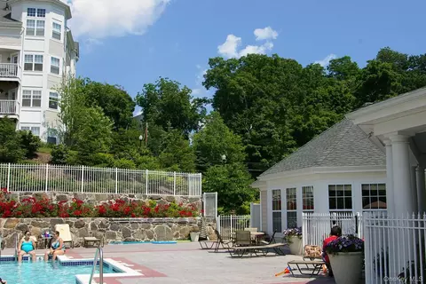 Exterior - 115 Viewpoint Ter, Peekskill, NY 10566 photo 6 of 8