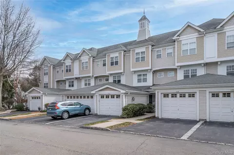 115 Viewpoint Ter, Peekskill, NY 10566