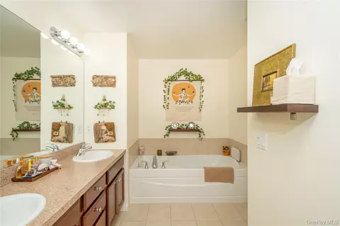 Bath - 115 Viewpoint Ter, Peekskill, NY 10566 photo 3 of 4