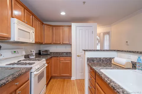Kitchen - 115 Viewpoint Ter, Peekskill, NY 10566 photo 1 of 2