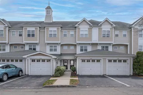 Exterior - 115 Viewpoint Ter, Peekskill, NY 10566 photo 8 of 8