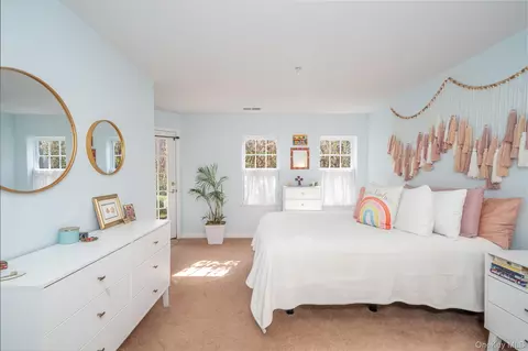 Bedroom - 115 Viewpoint Ter, Peekskill, NY 10566 photo 4 of 4