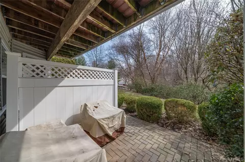 Exterior - 115 Viewpoint Ter, Peekskill, NY 10566 photo 3 of 8