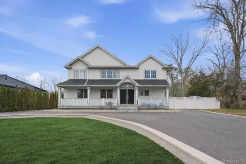 171 Oakfield Ave, Dix Hills, NY 11746