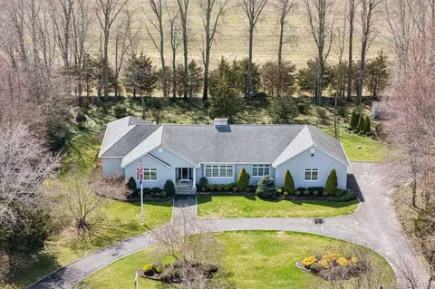 1115 White Eagle Dr, Laurel, NY 11948