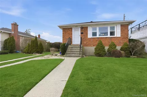 3292 Murdock Ave, Oceanside, NY 11572