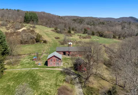 21-23 Tinker Town Rd, Washington, NY 12522
