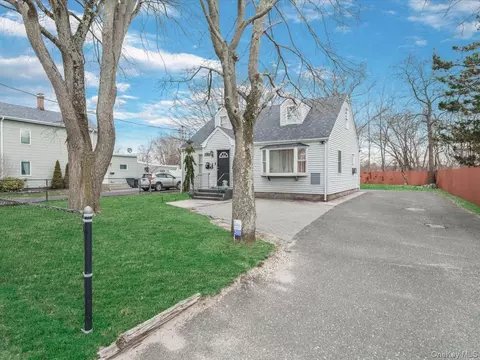 Exterior - 53 River Ave, Patchogue, NY 11772 photo 4 of 4