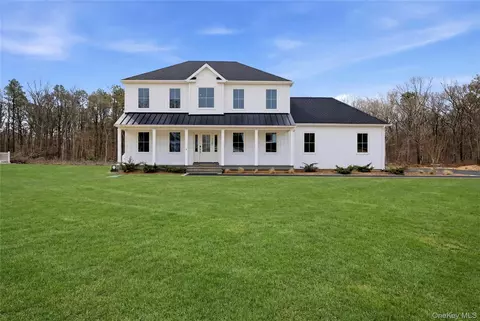 lot12 Bookville Ct, Islip, NY 11741