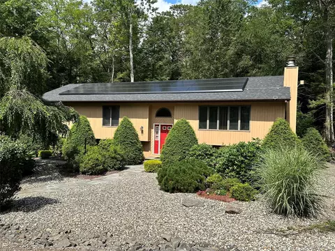 60 Manchester Rd, Thompson, NY 12775