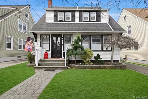 56 Broad St, North Hempstead, NY 11596