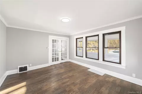 Living - 96 Creek Rd, Poughkeepsie, NY 12601 photo 4 of 6