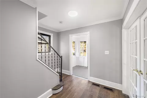 Entry Way - 96 Creek Rd, Poughkeepsie, NY 12601 photo 4 of 6