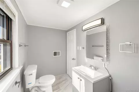 Bath - 96 Creek Rd, Poughkeepsie, NY 12601 photo 2 of 2