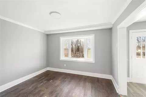Living - 96 Creek Rd, Poughkeepsie, NY 12601 photo 5 of 6