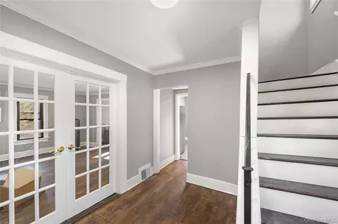 Entry Way - 96 Creek Rd, Poughkeepsie, NY 12601 photo 3 of 6