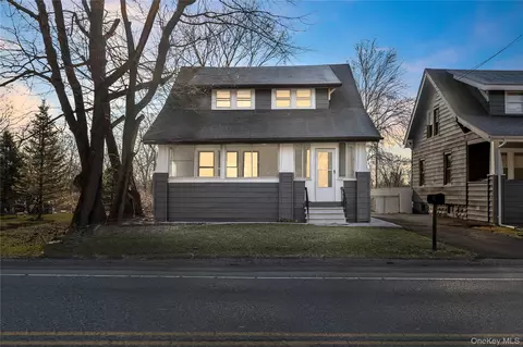 96 Creek Rd, Poughkeepsie, NY 12601