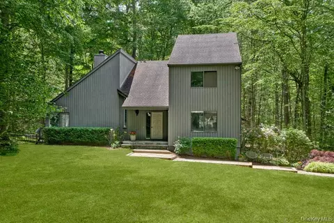 10 Bisbee Ln, Lewisboro, NY 10590