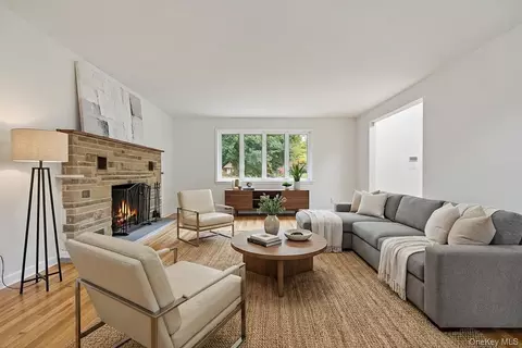 1020 Grant Ave, Pelham, NY 10803