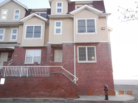 1 Patricia Ln #401, Bronx, NY 10465